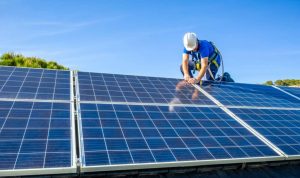 Installation et mise en production des panneaux solaires photovoltaïques à Florensac